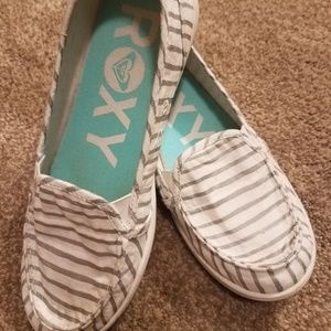 Roxy Gray Striped Sneakers
